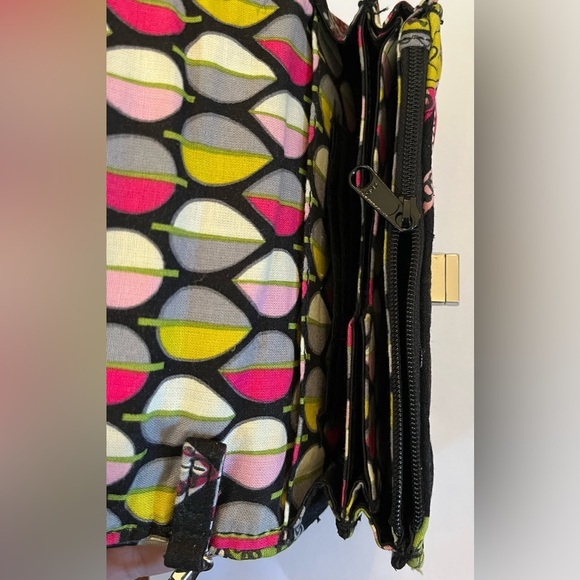 Vera Bradley wristlet Wallet with detachable strap - Picture 4 of 7